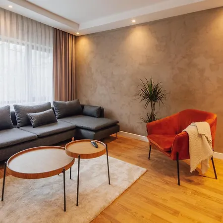 Raya Aparthotel