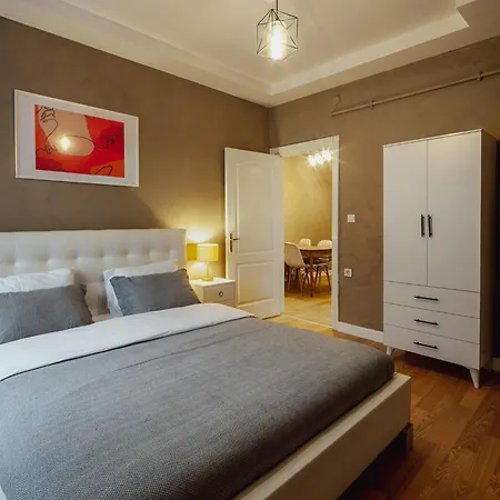 Lejlighedshotel Raya